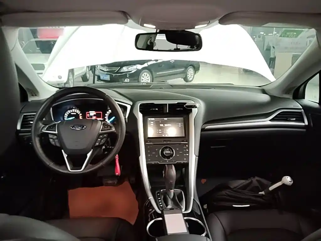 Ford Mondeo — миниатюра 10