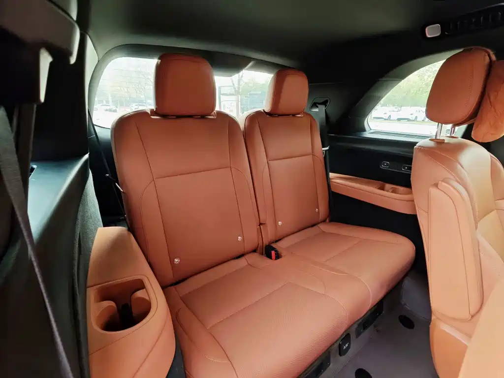 Li Auto Li L8 — миниатюра 6