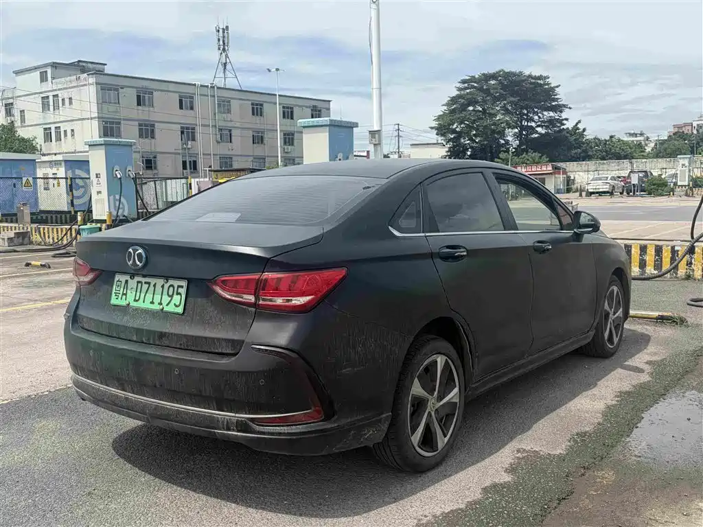 BAIC EU5 — миниатюра 6