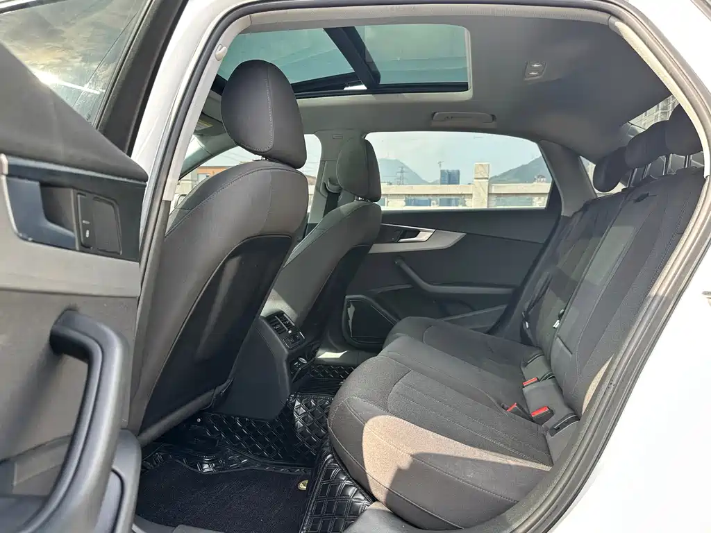 Audi A4L — миниатюра 6