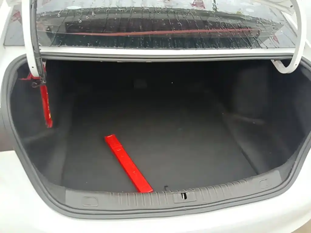 Buick Verano — миниатюра 19