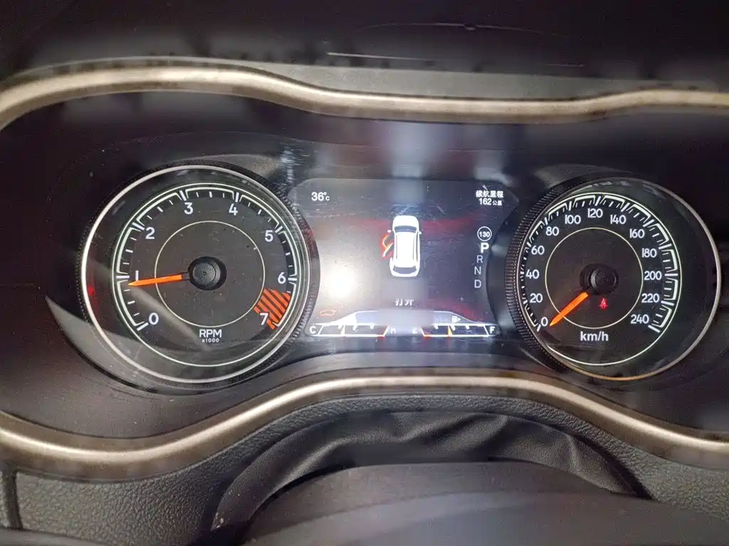 Jeep Cherokee (Import) — миниатюра 4