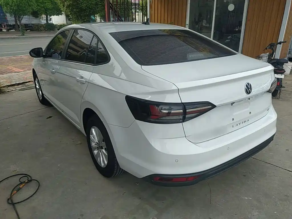 Volkswagen Lavida — миниатюра 5