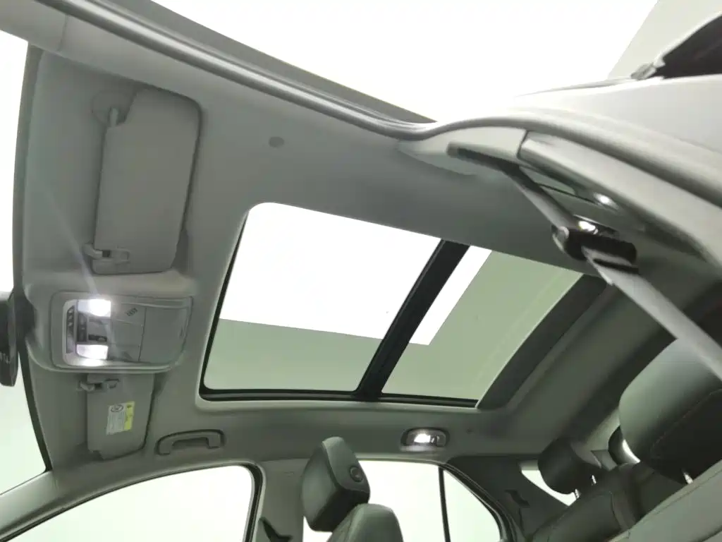 Chevrolet Equinox — миниатюра 14