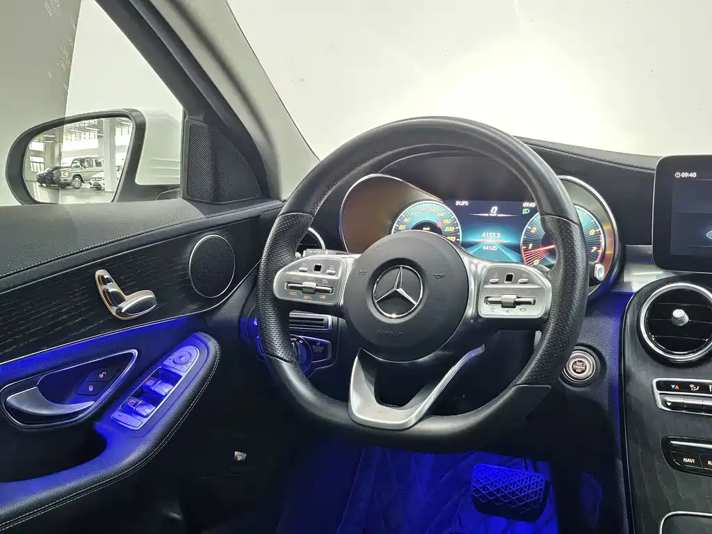 Mercedes-Benz C-Class — миниатюра 6