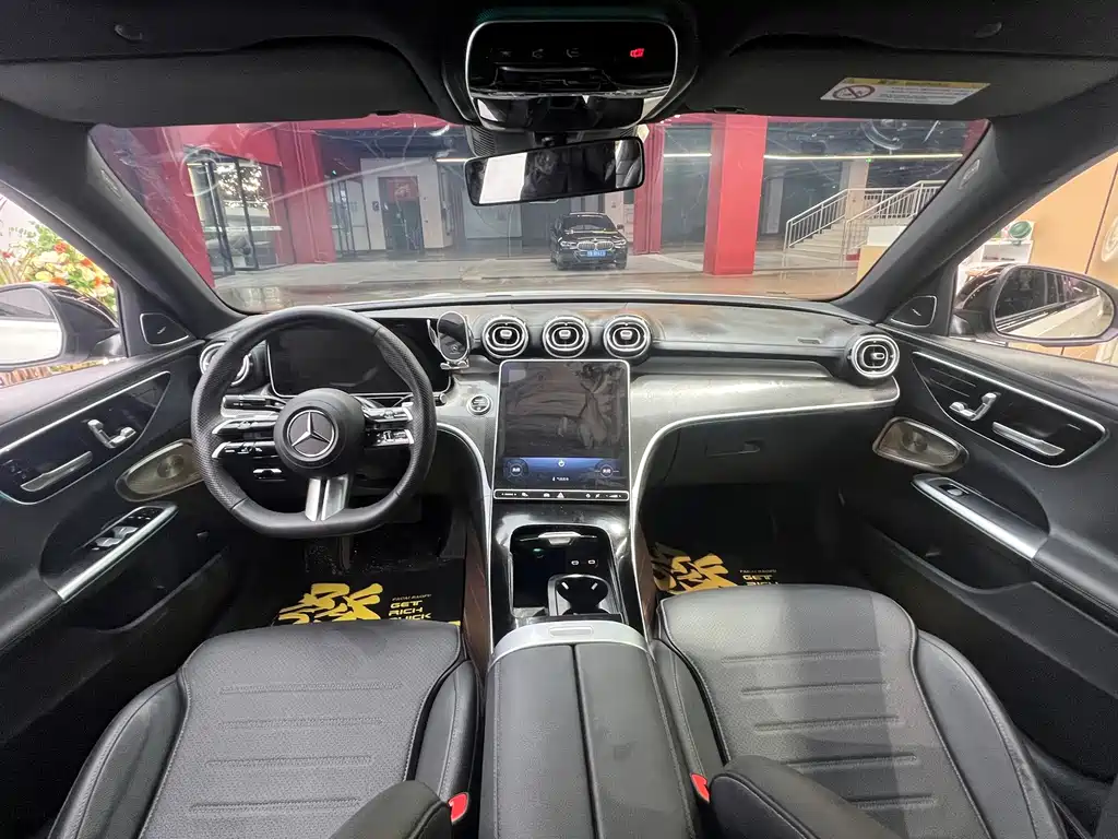 Mercedes-Benz C-Class — миниатюра 10