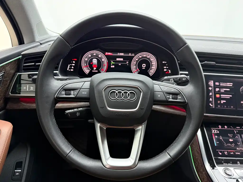 Audi Q7 2023 55 TFSI quattro S line Sport