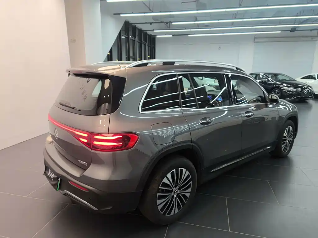 Mercedes-Benz EQB — миниатюра 6