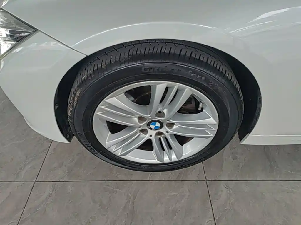 BMW 3 Series — миниатюра 23