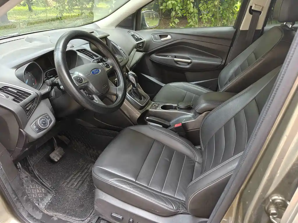Ford Kuga — миниатюра 15