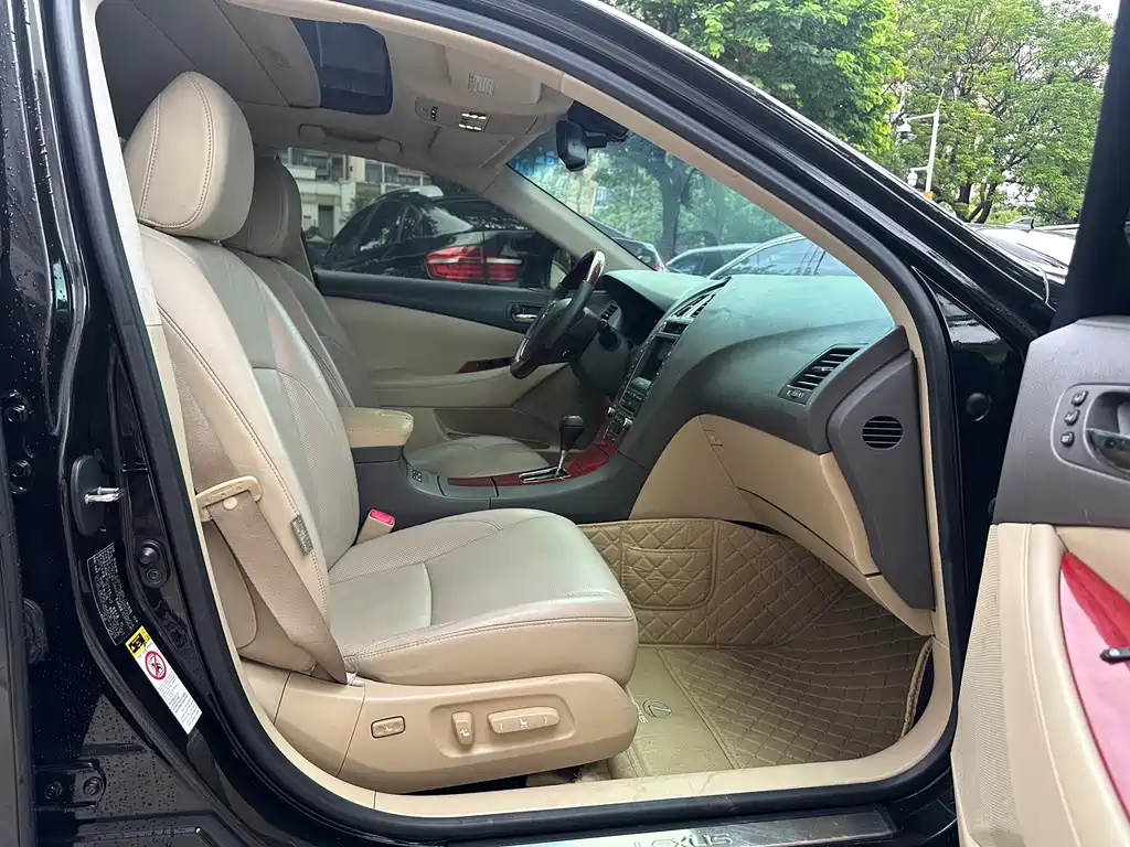 Lexus ES — миниатюра 7
