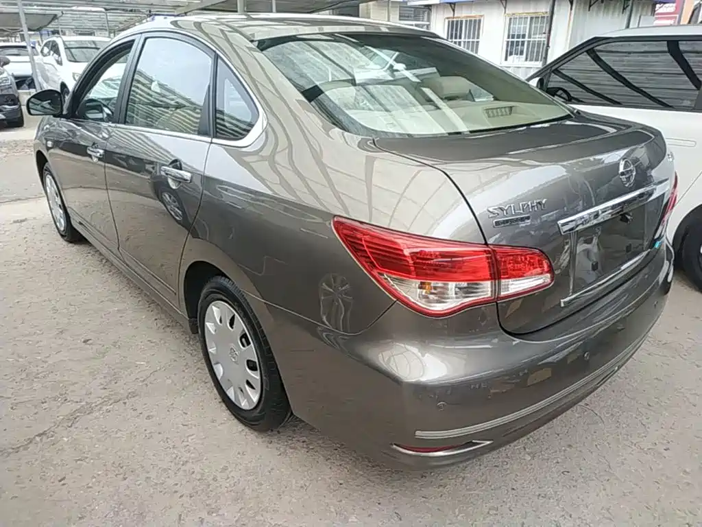 Nissan Sylphy — миниатюра 5
