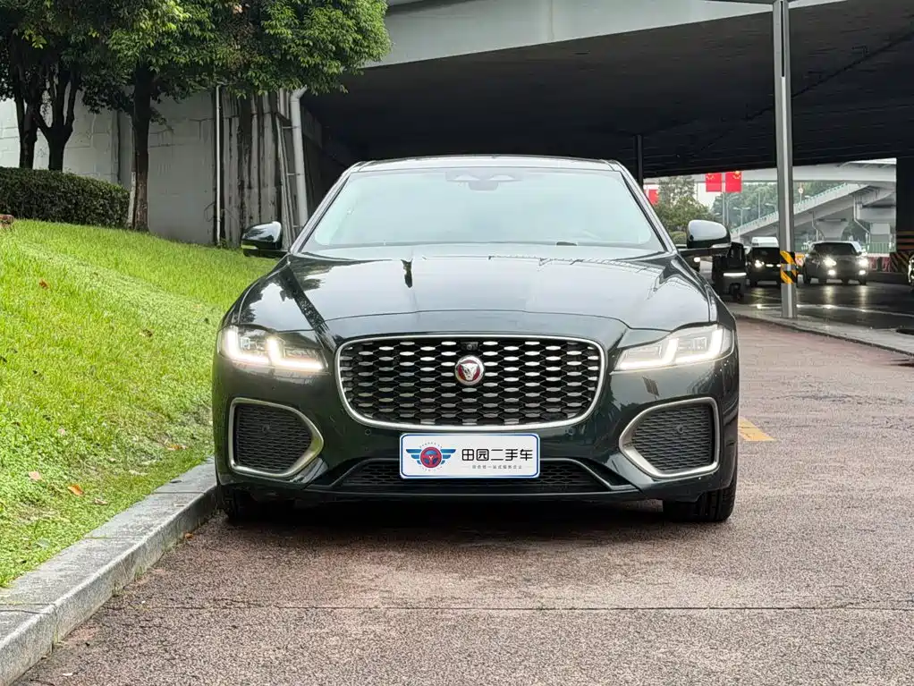 Jaguar XFL — миниатюра 2