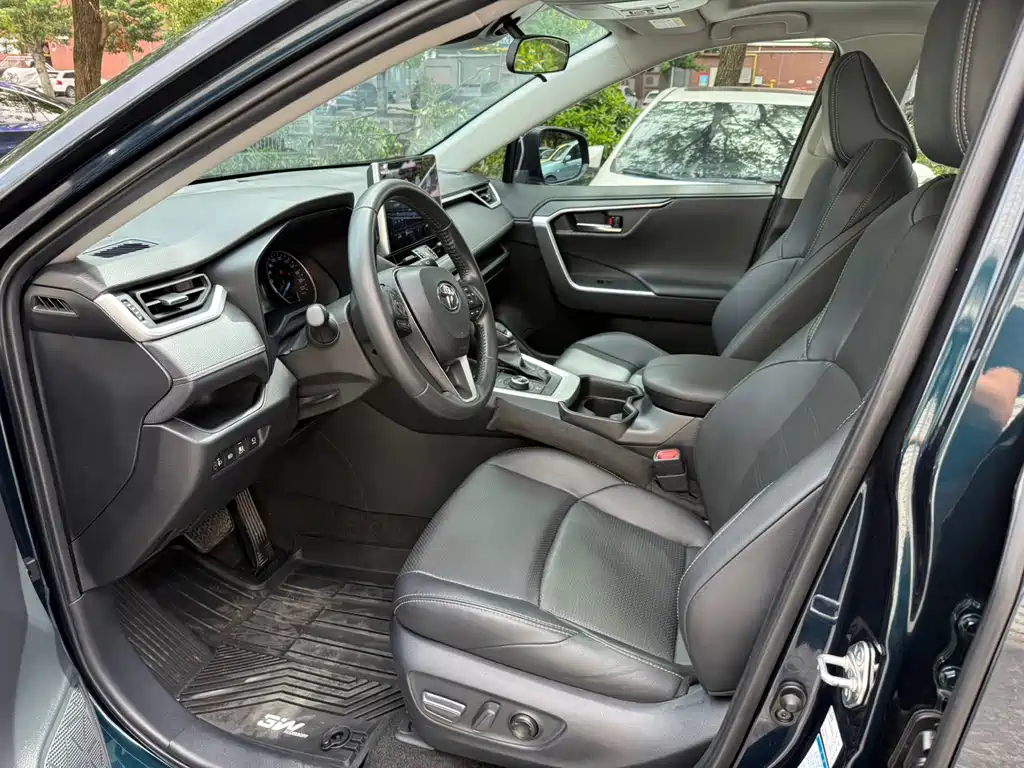 Toyota Wildlander — миниатюра 7
