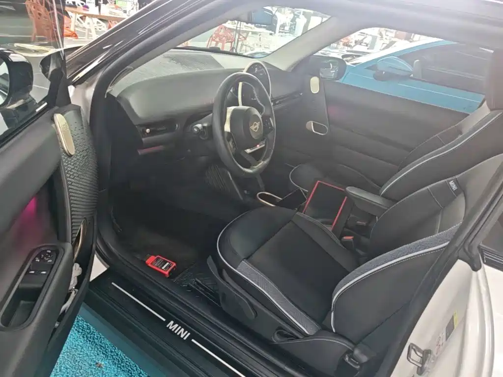 MINI MINI COOPER EV — миниатюра 16
