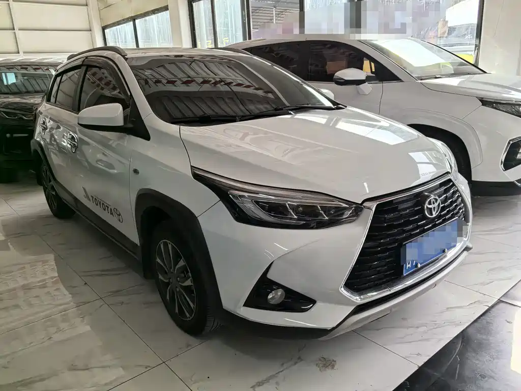 Toyota Yaris L — миниатюра 3