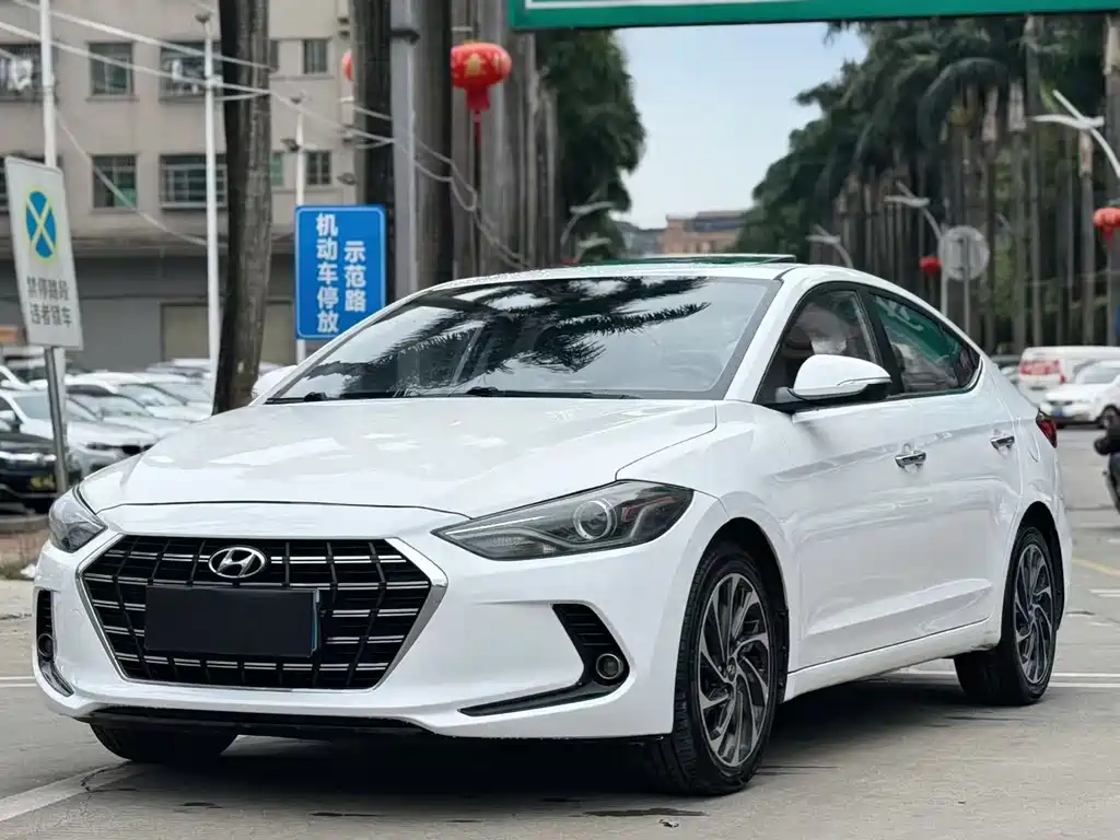 Hyundai Elantra