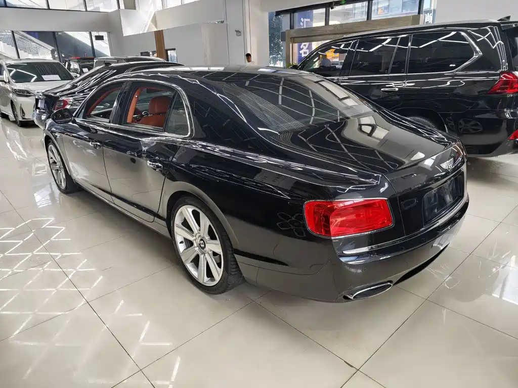 Bentley Flying Spur — миниатюра 12