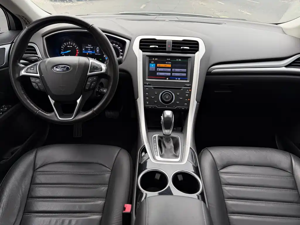 Ford Mondeo — миниатюра 7