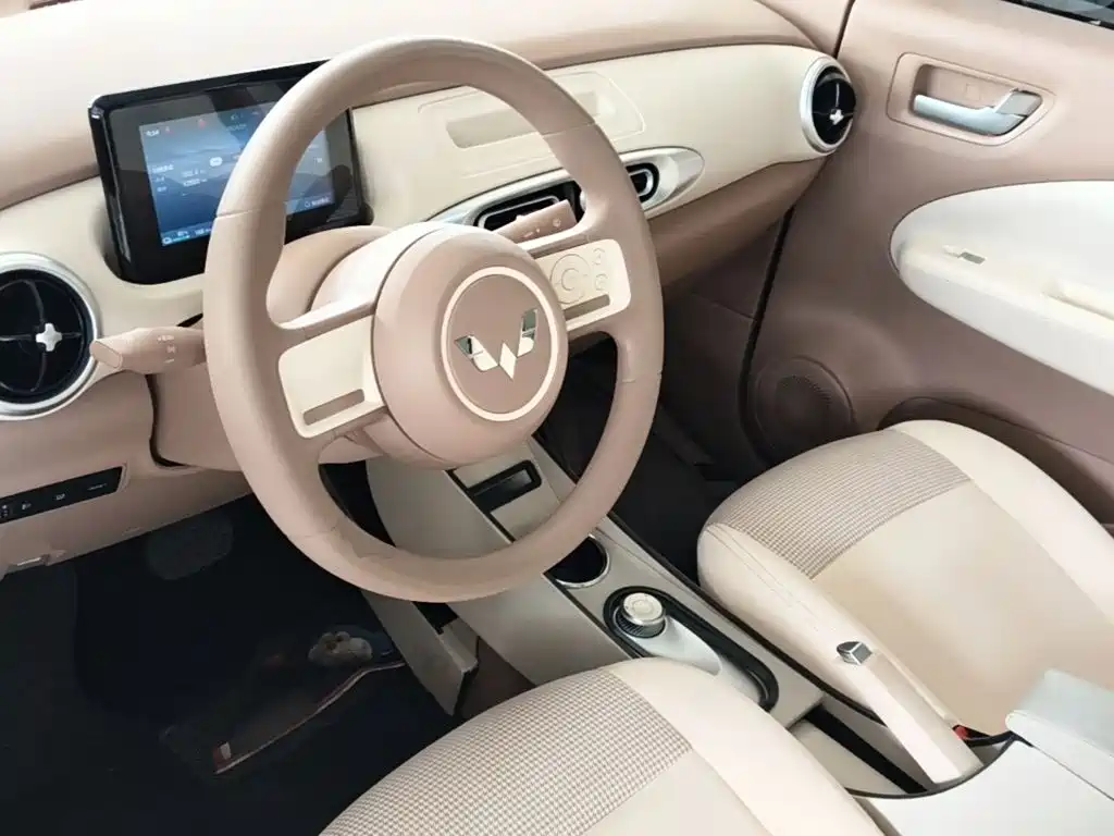 Wuling MINIEV — миниатюра 10