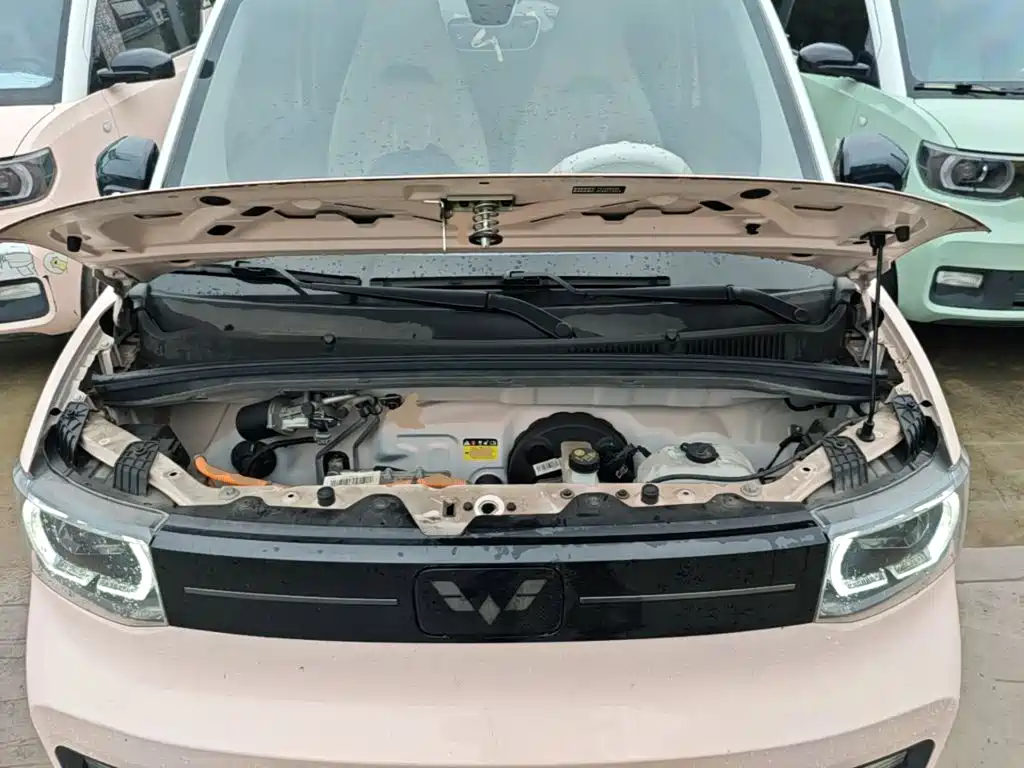 Wuling MINIEV — миниатюра 20