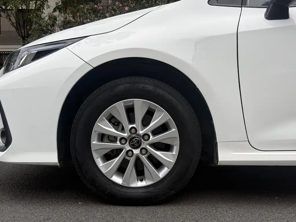 Toyota Corolla — миниатюра 15