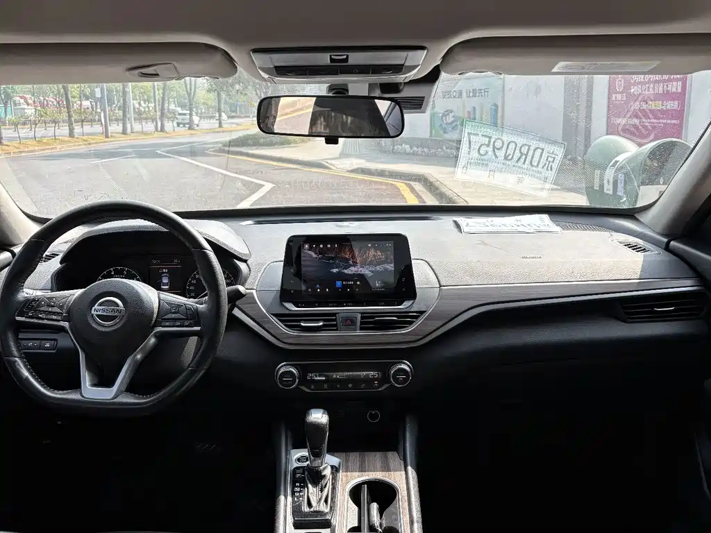 Nissan Teana — миниатюра 10