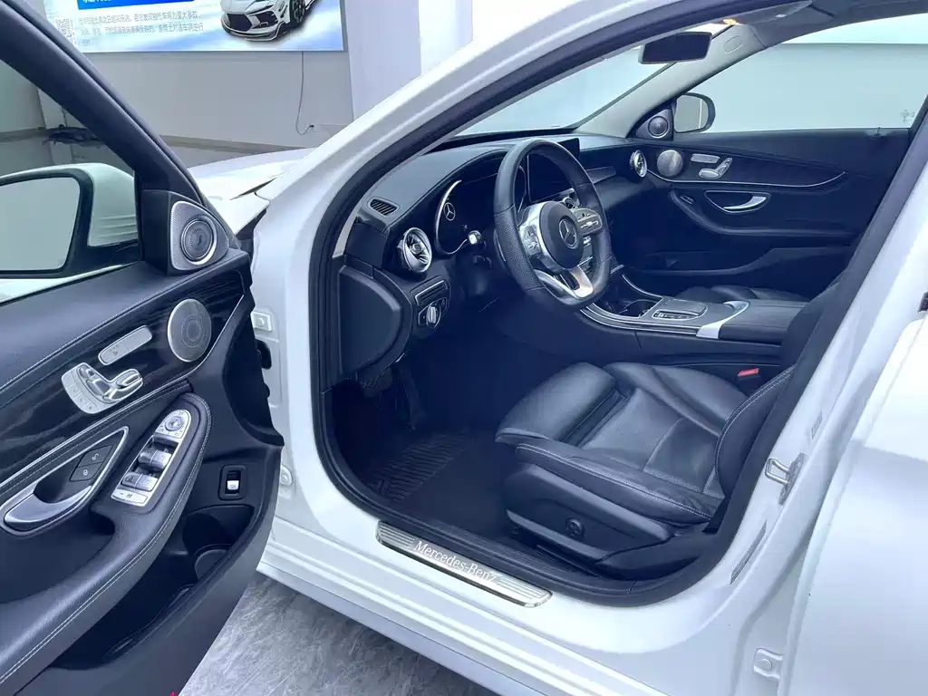 Mercedes-Benz C-Class — миниатюра 15