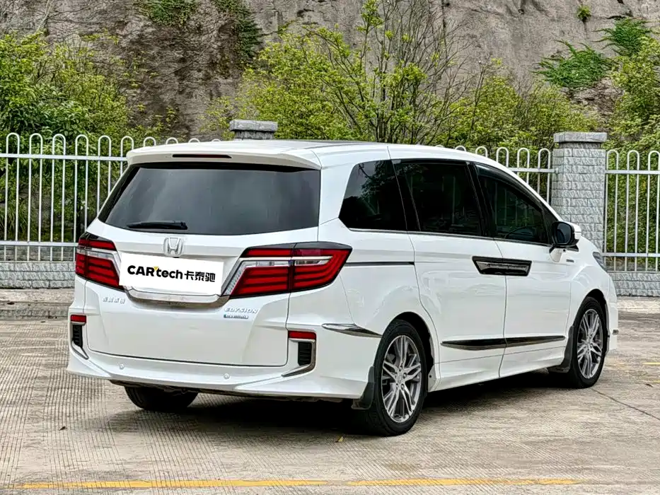 Honda Elysion — миниатюра 9