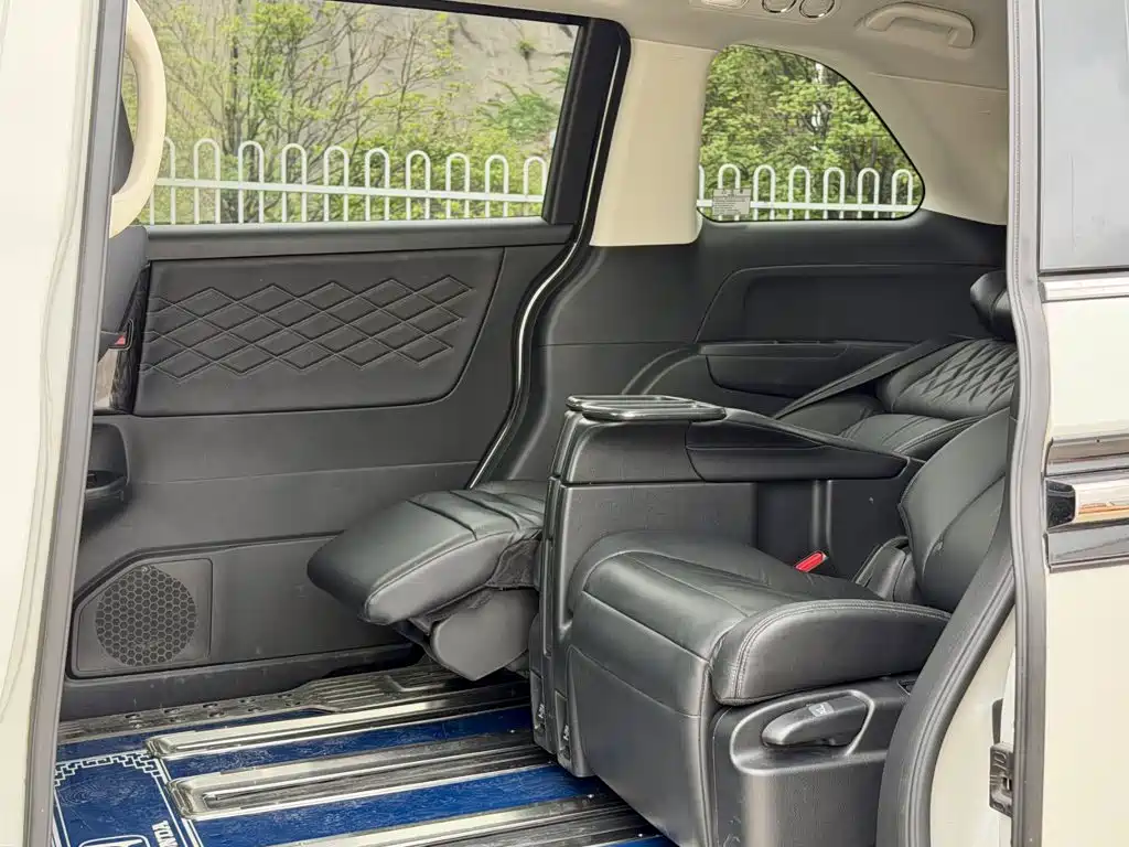 Honda Elysion — миниатюра 7