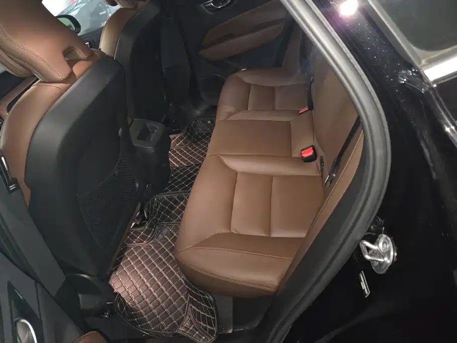 Volvo XC60 — миниатюра 11