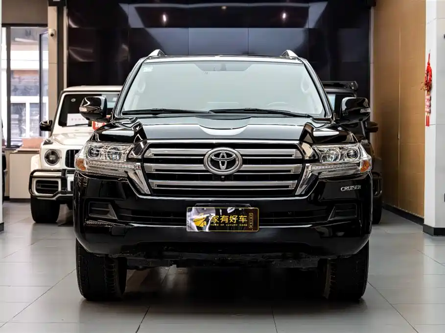 Toyota Land Cruiser 2019 4.0L GX-R