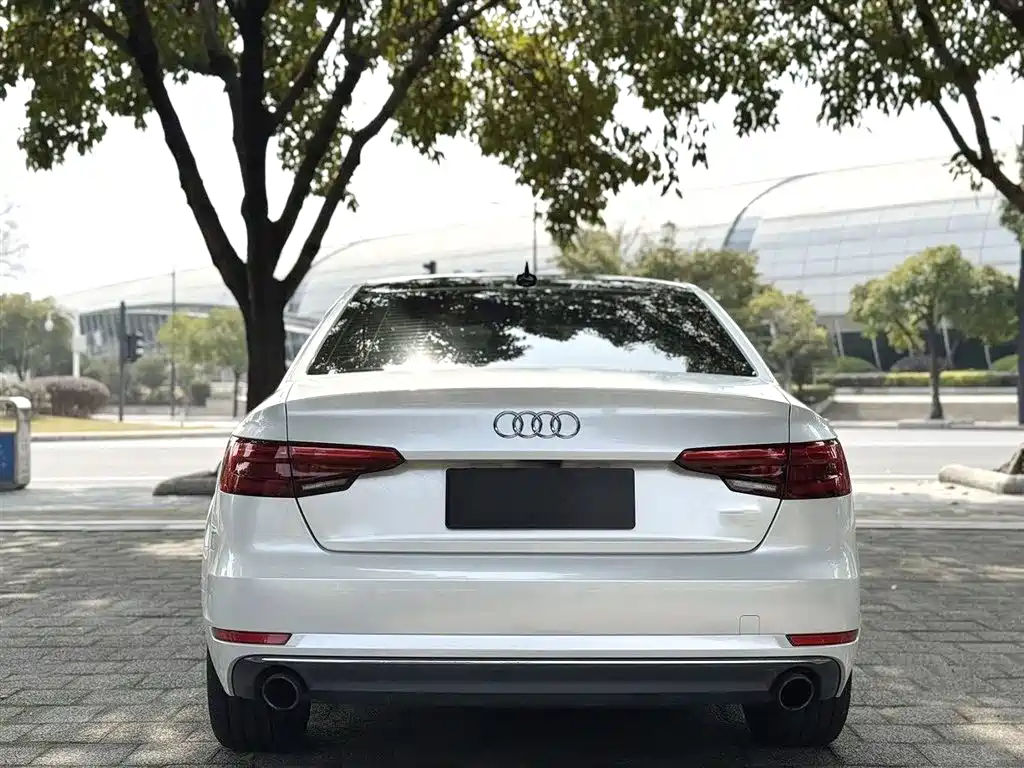 Audi A4L 2017 40 TFSI