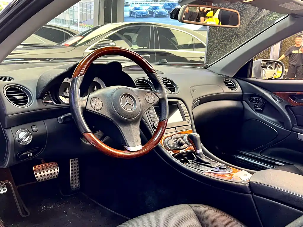 Mercedes-Benz SL-Class — миниатюра 16