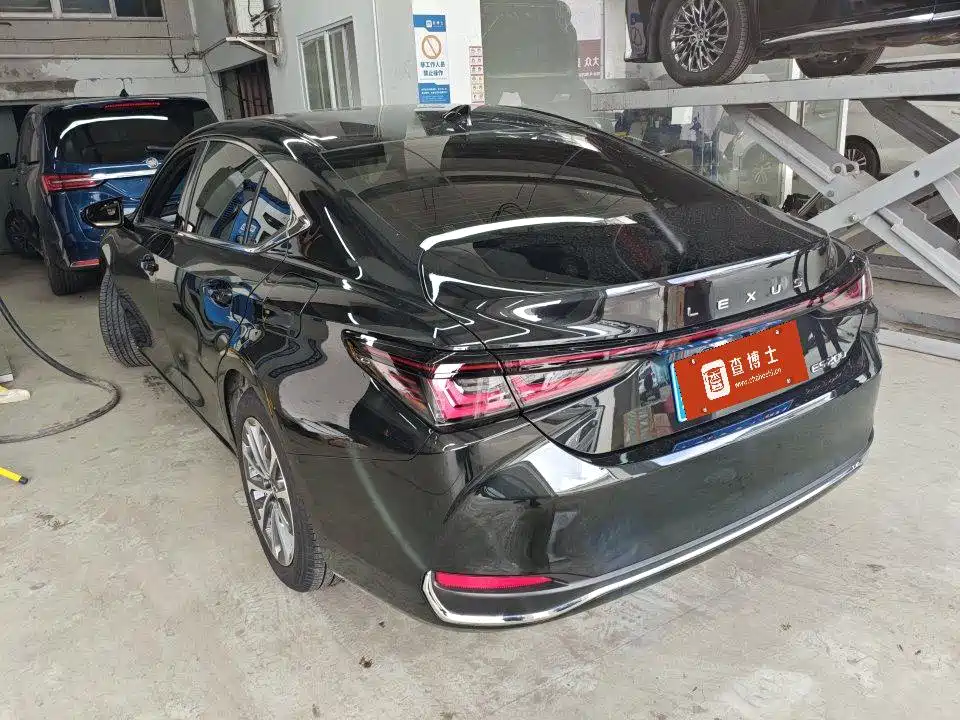 Lexus ES — миниатюра 6