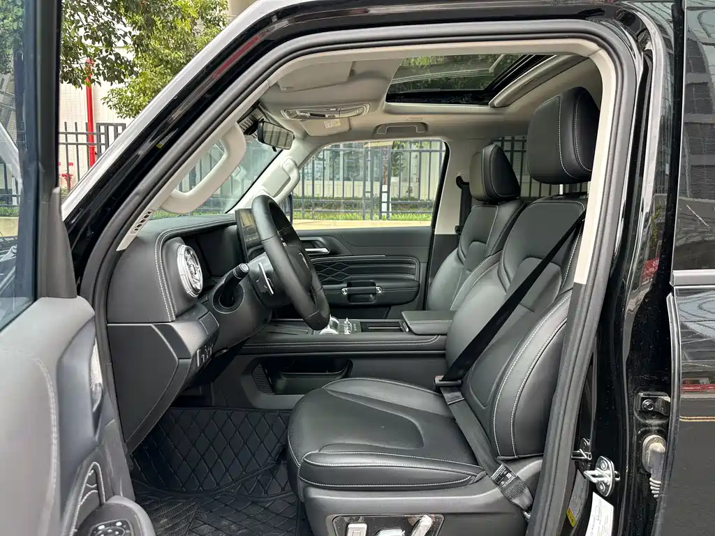 TANK TANK 300 NEW ENERGY