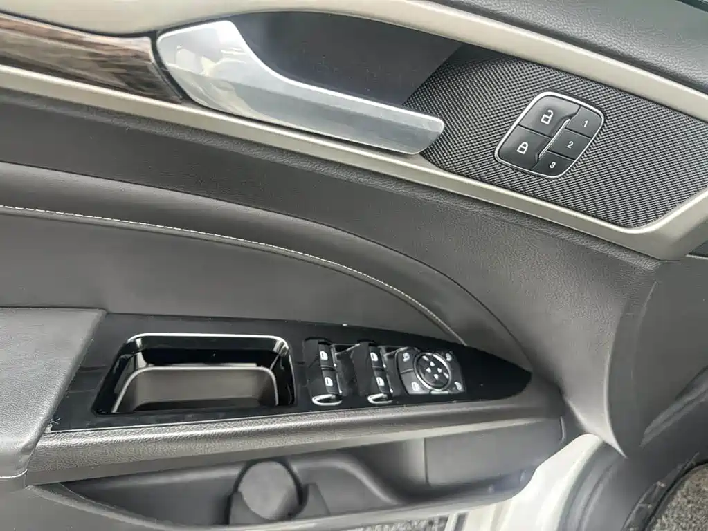 Ford Mondeo — миниатюра 17