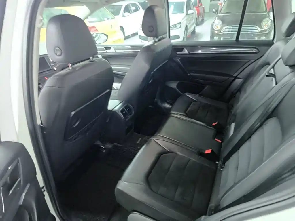 Volkswagen Golf Sportsvan — миниатюра 17