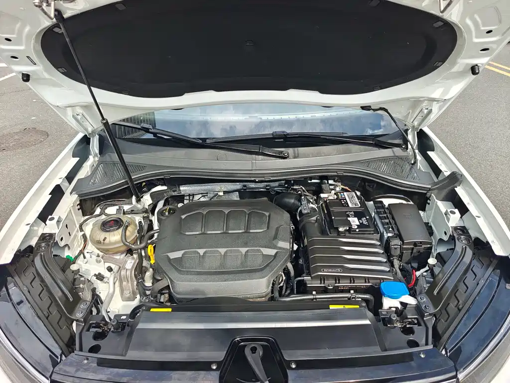 Volkswagen X — миниатюра 20