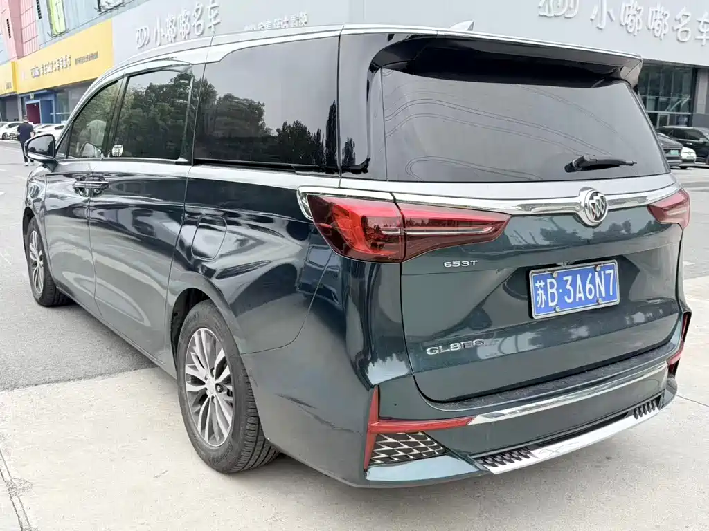 Buick GL8 — миниатюра 2