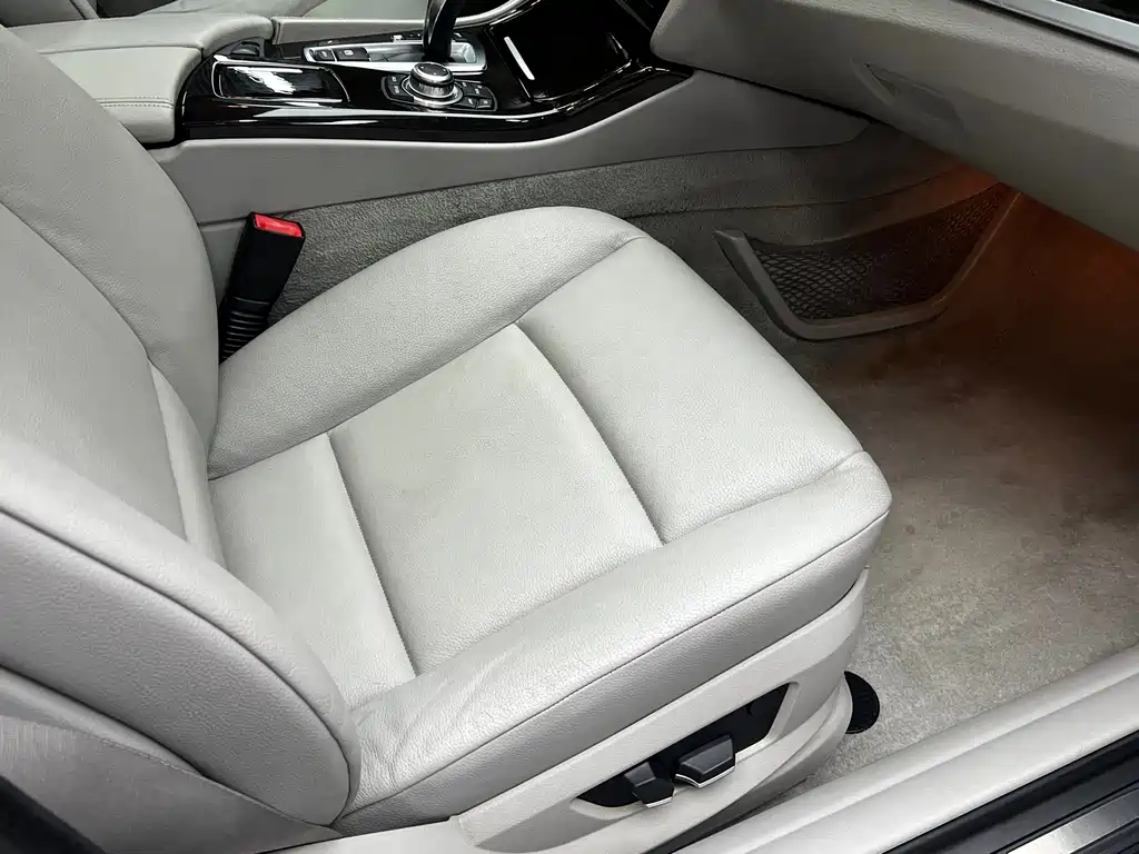 BMW 5 Series (Import) — миниатюра 23