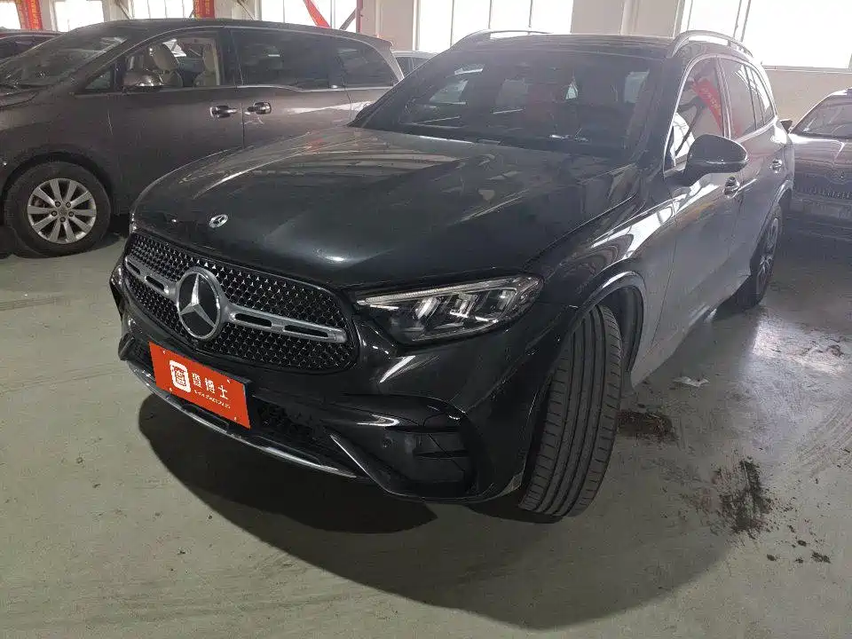 Mercedes-Benz GLC 2025