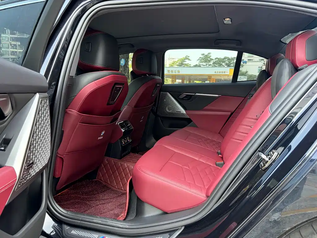BMW 5 Series — миниатюра 5
