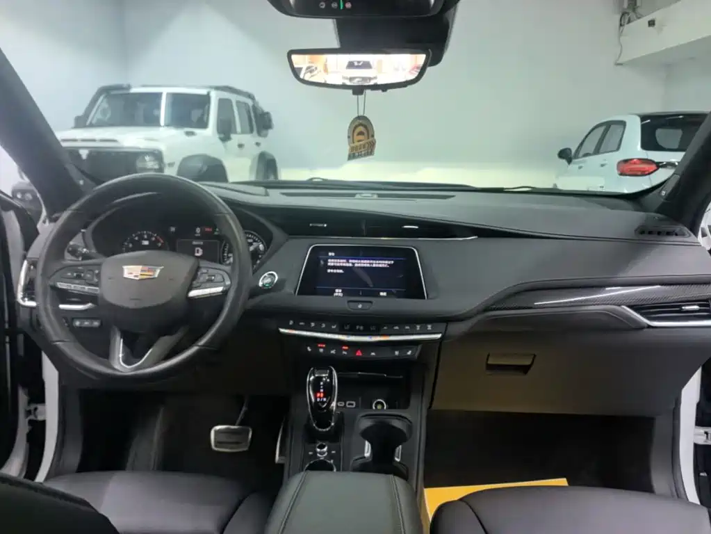 Cadillac XT4 — миниатюра 9