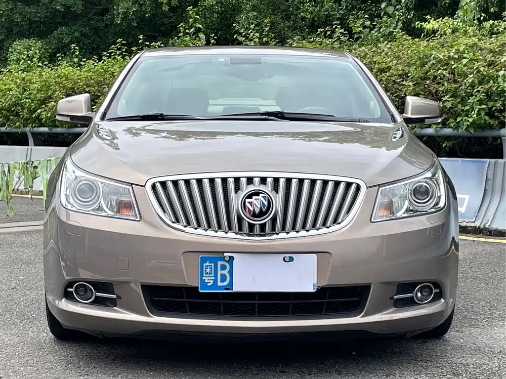Buick LaCrosse — миниатюра 2