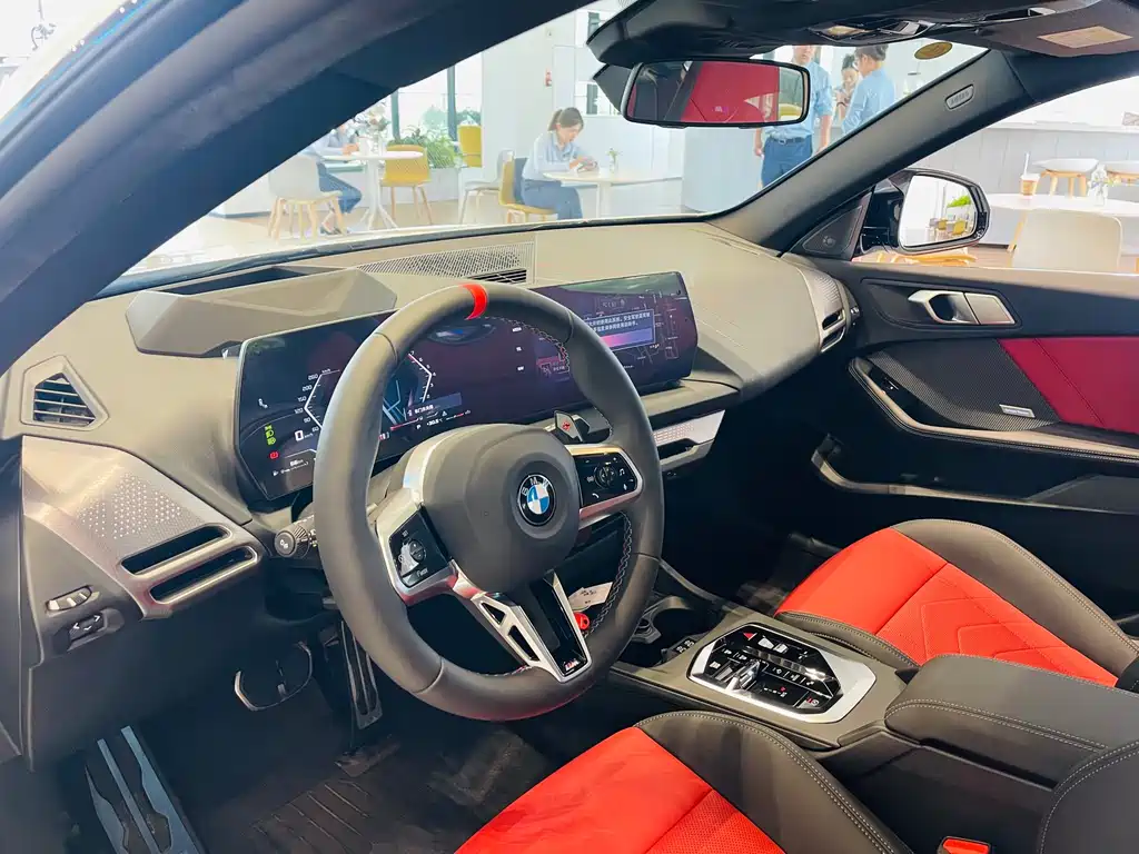 BMW M235L — миниатюра 7