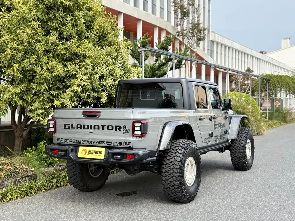 Jeep Gladiator — миниатюра 3