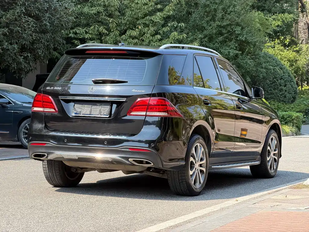Mercedes-Benz GLE (Import) — миниатюра 5