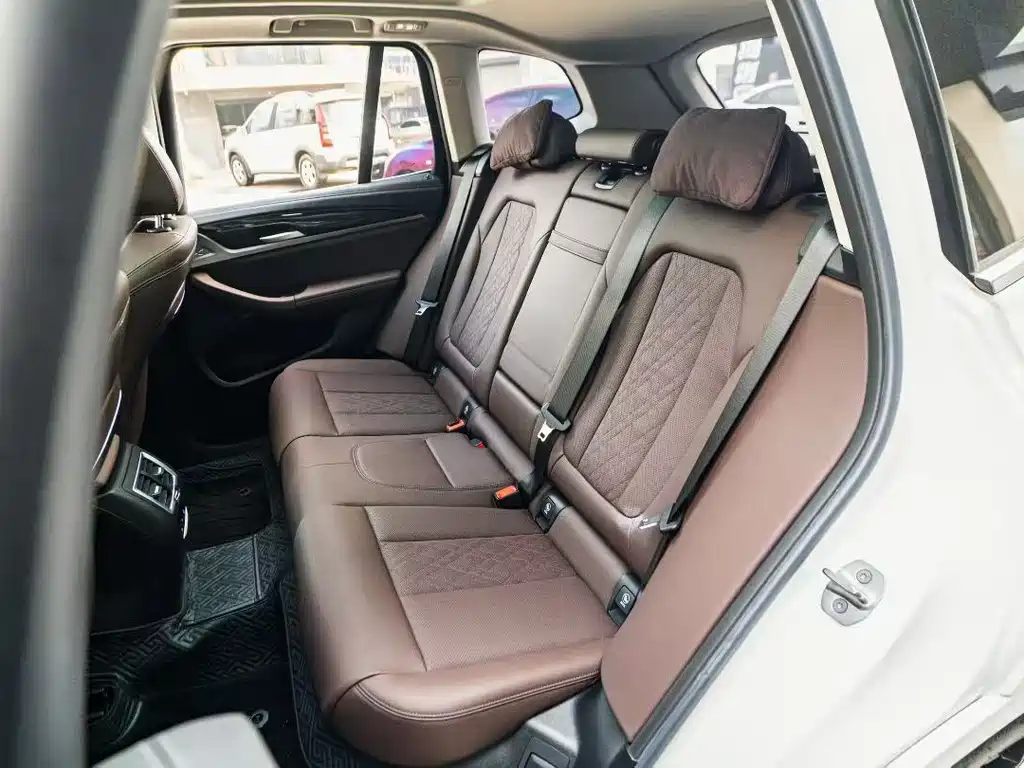 BMW X3 — миниатюра 7