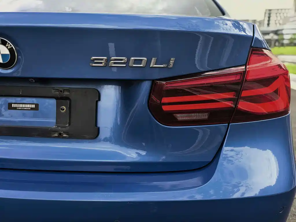 BMW 3 Series — миниатюра 15